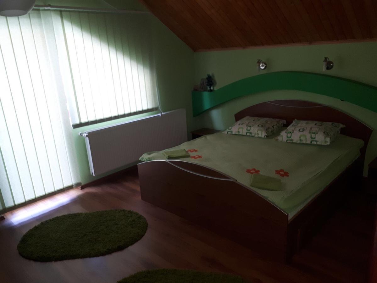 Casa De Vacanta ปาราอู เรเช ภายนอก รูปภาพ