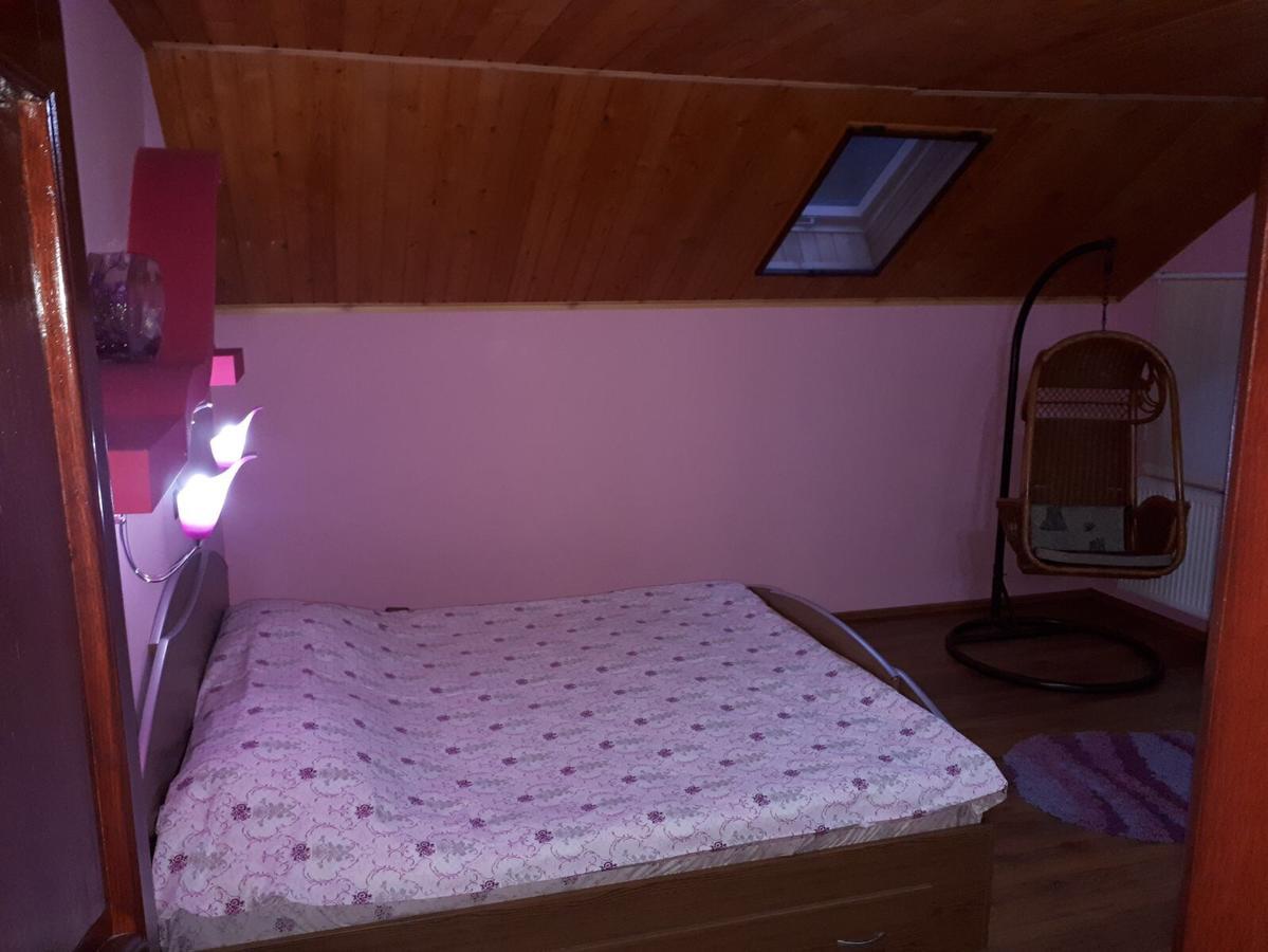 Casa De Vacanta ปาราอู เรเช ภายนอก รูปภาพ