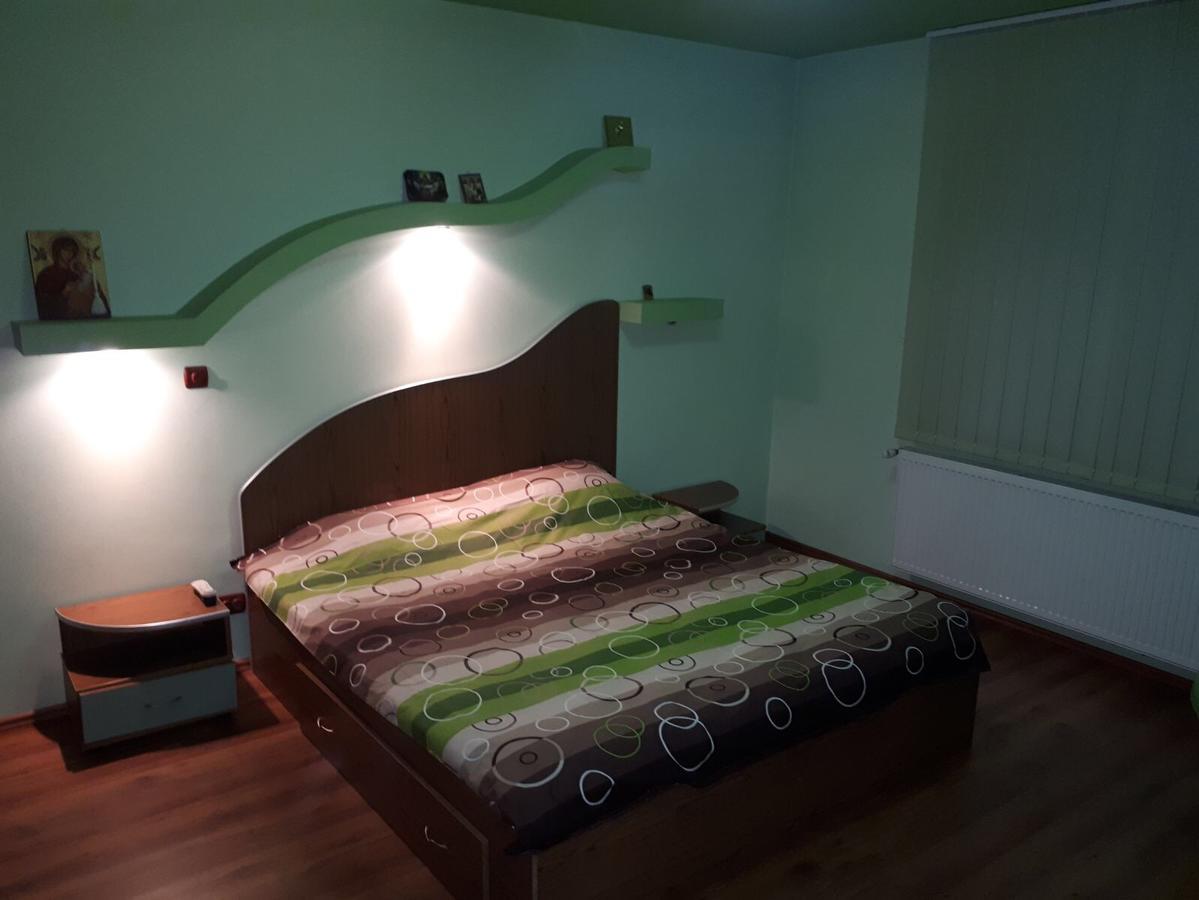 Casa De Vacanta ปาราอู เรเช ภายนอก รูปภาพ